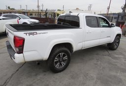 2018 Toyota Tacoma - Image 9