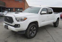 2018 Toyota Tacoma - Image 4