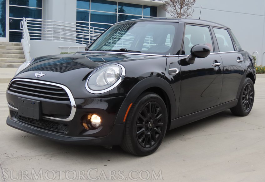 2018 Mini Hardtop 4 Door - Image 2