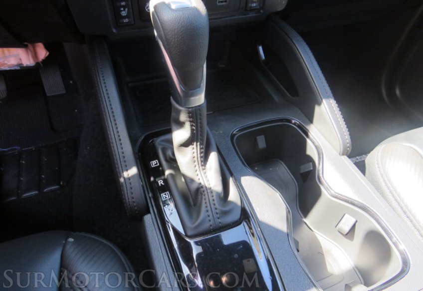 2022 Nissan Frontier - Image 44