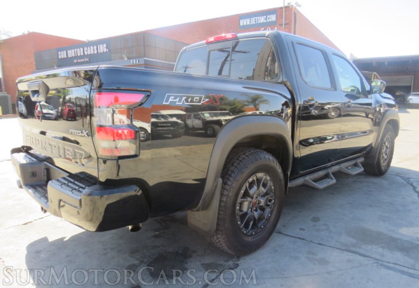 2022 Nissan Frontier - Image 8