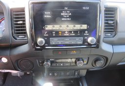 2022 Nissan Frontier - Image 40