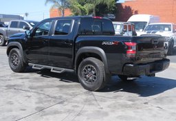 2022 Nissan Frontier - Image 9