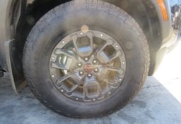 2022 Nissan Frontier - Image 21