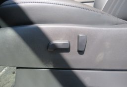 2022 Nissan Frontier - Image 48