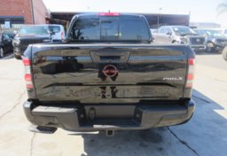 2022 Nissan Frontier - Image 12