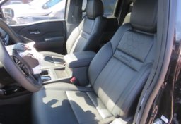 2022 Nissan Frontier - Image 28