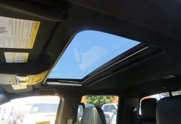 2022 Nissan Frontier - Image 57