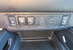 2022 Nissan Frontier - Image 42