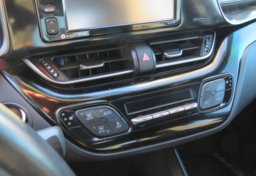 2018 Toyota C-HR - Image 35