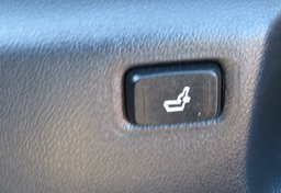 2018 Toyota C-HR - Image 40