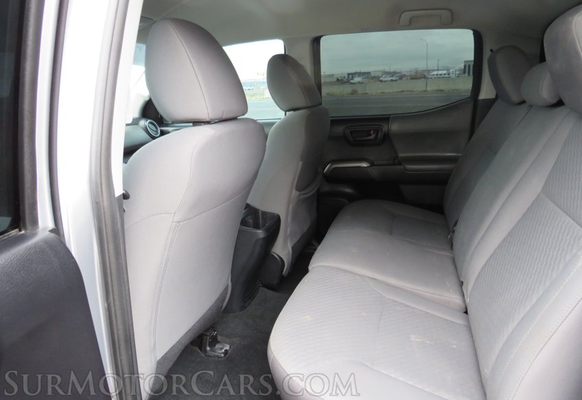 2020 Toyota Tacoma 4WD - Image 31