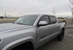 2020 Toyota Tacoma 4WD - Image 12