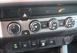 2020 Toyota Tacoma 4WD - Image 40