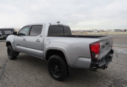 2020 Toyota Tacoma 4WD - Image 7