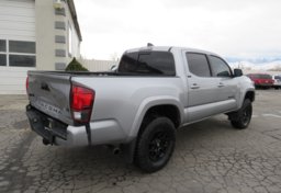 2020 Toyota Tacoma 4WD - Image 8