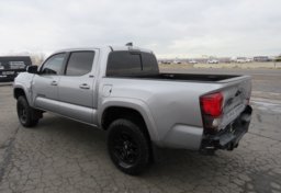2020 Toyota Tacoma 4WD - Image 5