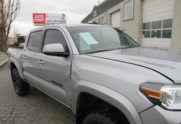 2020 Toyota Tacoma 4WD - Image 14