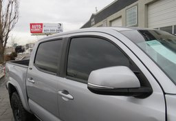 2020 Toyota Tacoma 4WD - Image 13