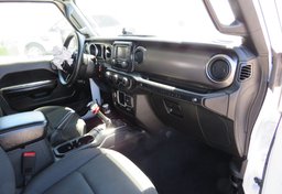 2018 Jeep Wrangler Unlimited - Image 34