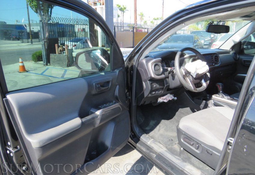2022 Toyota Tacoma - Image 18