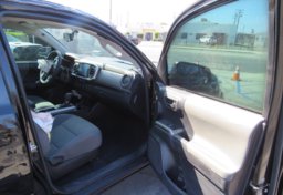 2022 Toyota Tacoma - Image 19