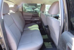 2022 Toyota Tacoma - Image 29