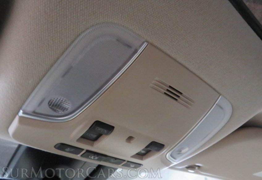 2018 Toyota Prius - Image 40