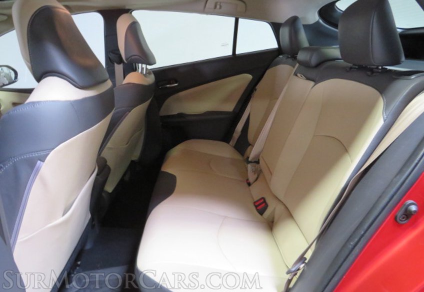 2018 Toyota Prius - Image 31