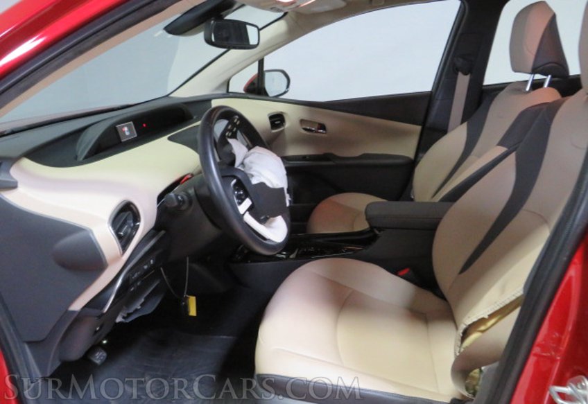 2018 Toyota Prius - Image 23