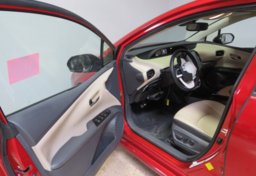 2018 Toyota Prius - Image 21