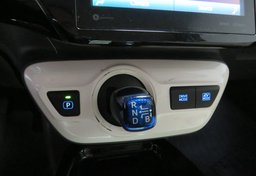 2018 Toyota Prius - Image 44