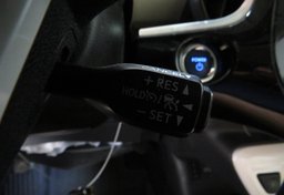 2018 Toyota Prius - Image 39