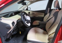 2018 Toyota Prius - Image 23