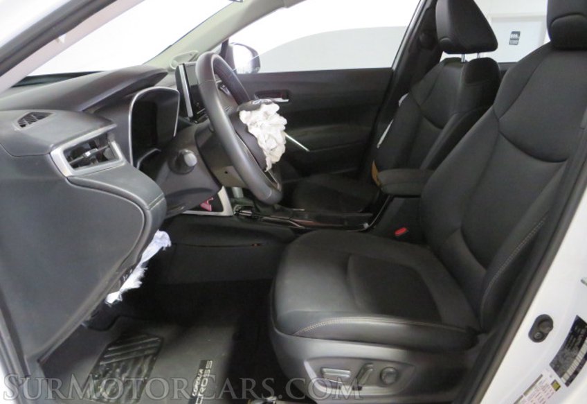 2023 Toyota Corolla Cross - Image 25