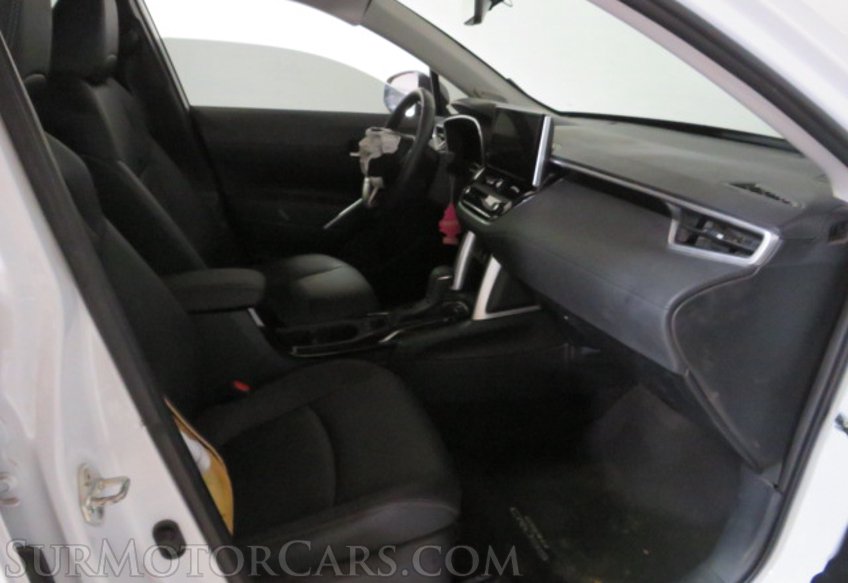 2023 Toyota Corolla Cross - Image 28