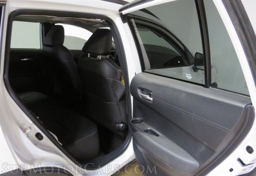 2023 Toyota Corolla Cross - Image 24