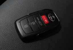 2023 Toyota Corolla Cross - Image 39