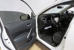 2023 Toyota Corolla Cross - Image 21