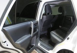 2018 Toyota 4Runner - Image 28