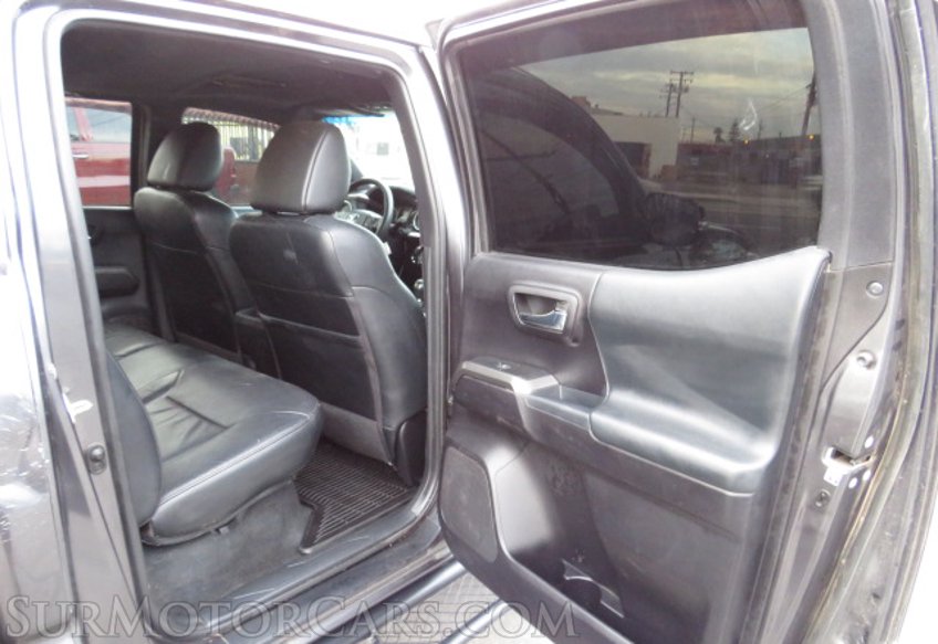 2020 Toyota Tacoma 4WD - Image 27