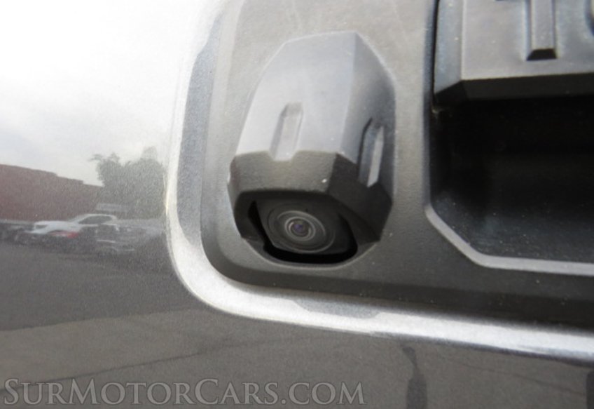 2020 Toyota Tacoma 4WD - Image 21