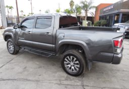 2020 Toyota Tacoma 4WD - Image 5