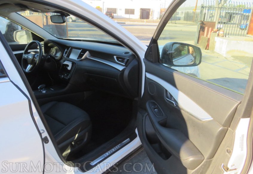 2019 Infiniti QX50 - Image 21
