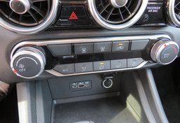 2023 Nissan Sentra - Image 40