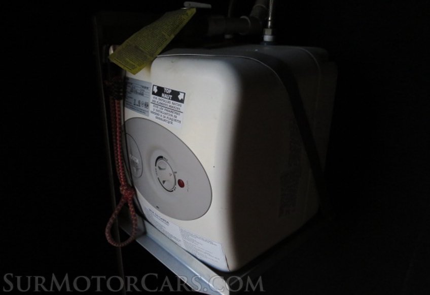 2013 Nissan NV - Image 22