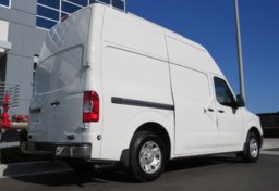 2013 Nissan NV - Image 12