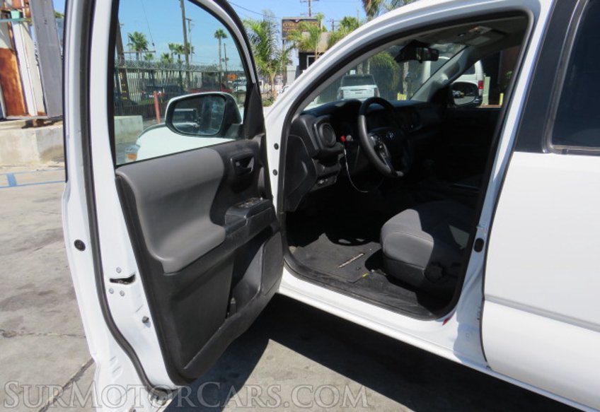 2021 Toyota Tacoma - Image 19