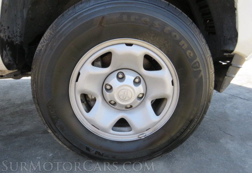 2021 Toyota Tacoma - Image 18