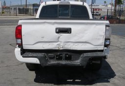 2021 Toyota Tacoma - Image 14